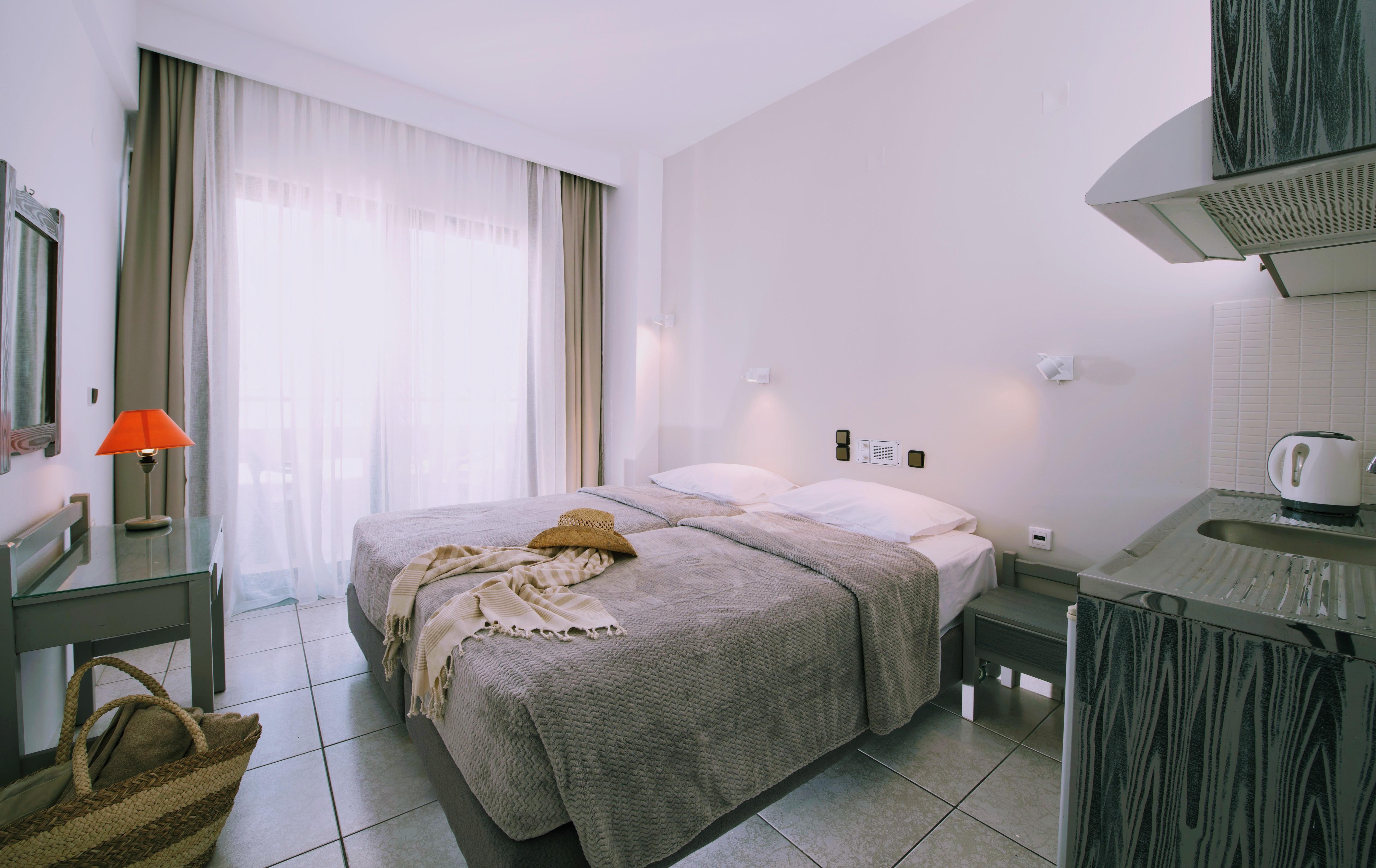 Hermes Hotel Malia Exterior photo