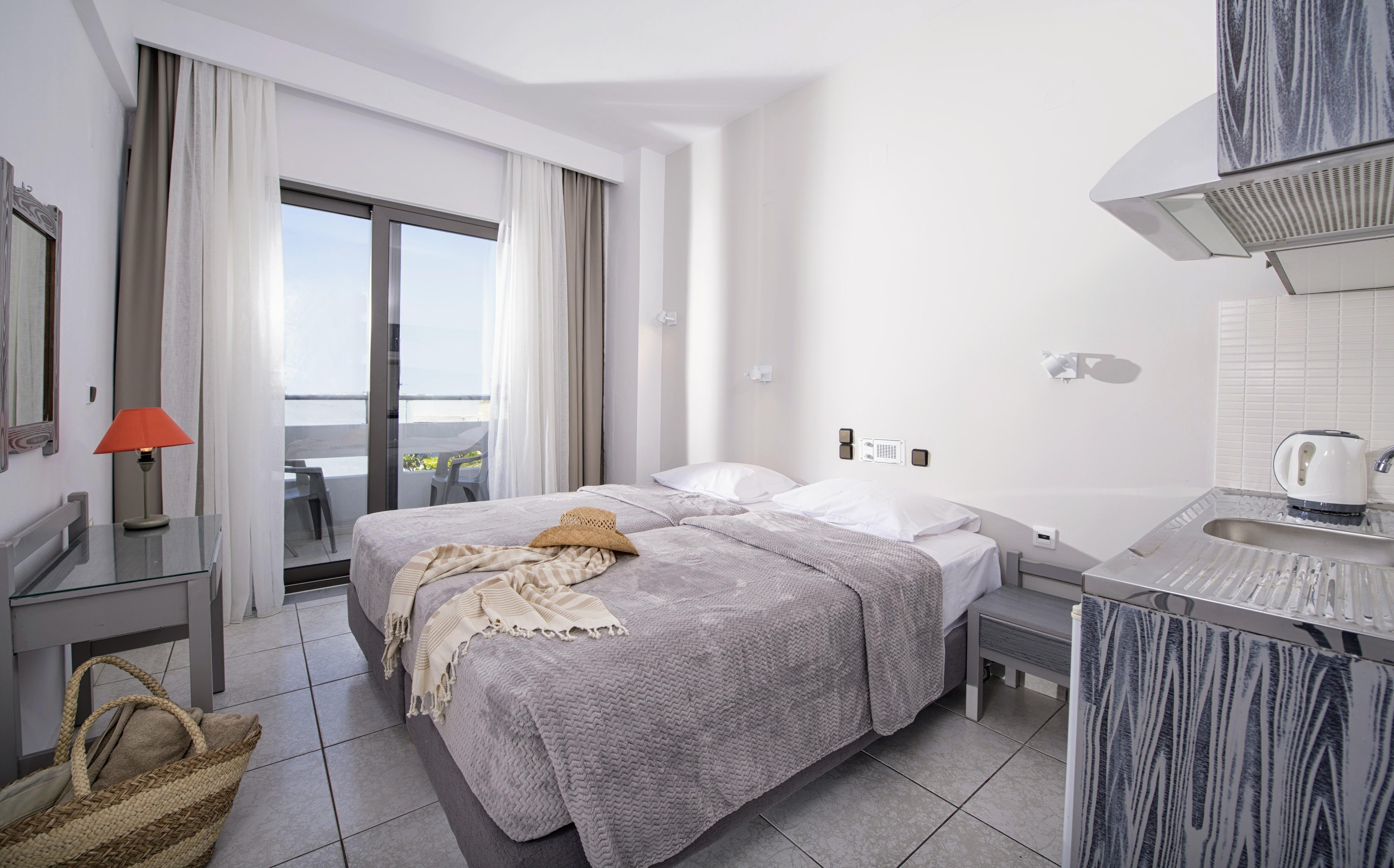 Hermes Hotel Malia Exterior photo