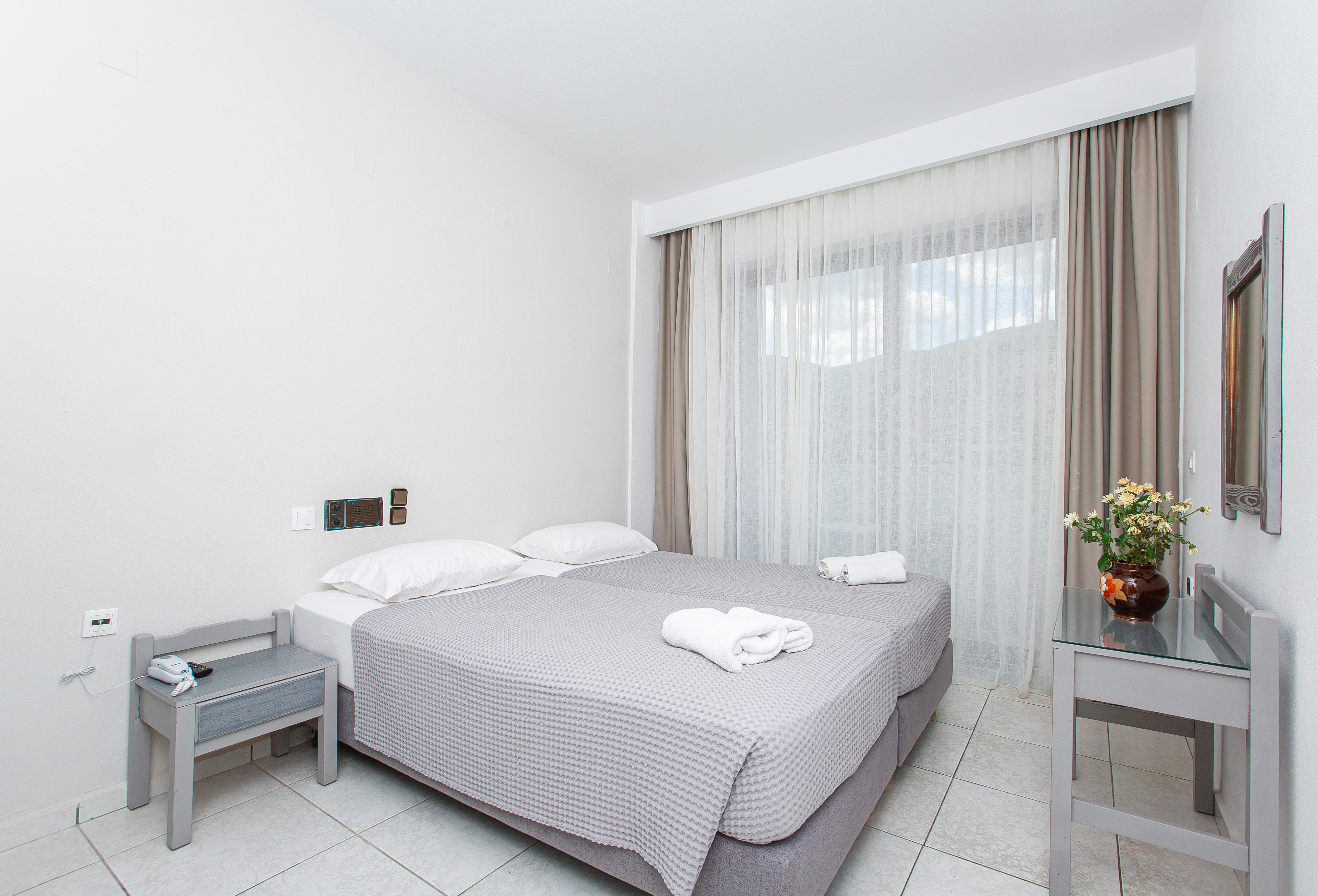 Hermes Hotel Malia Exterior photo