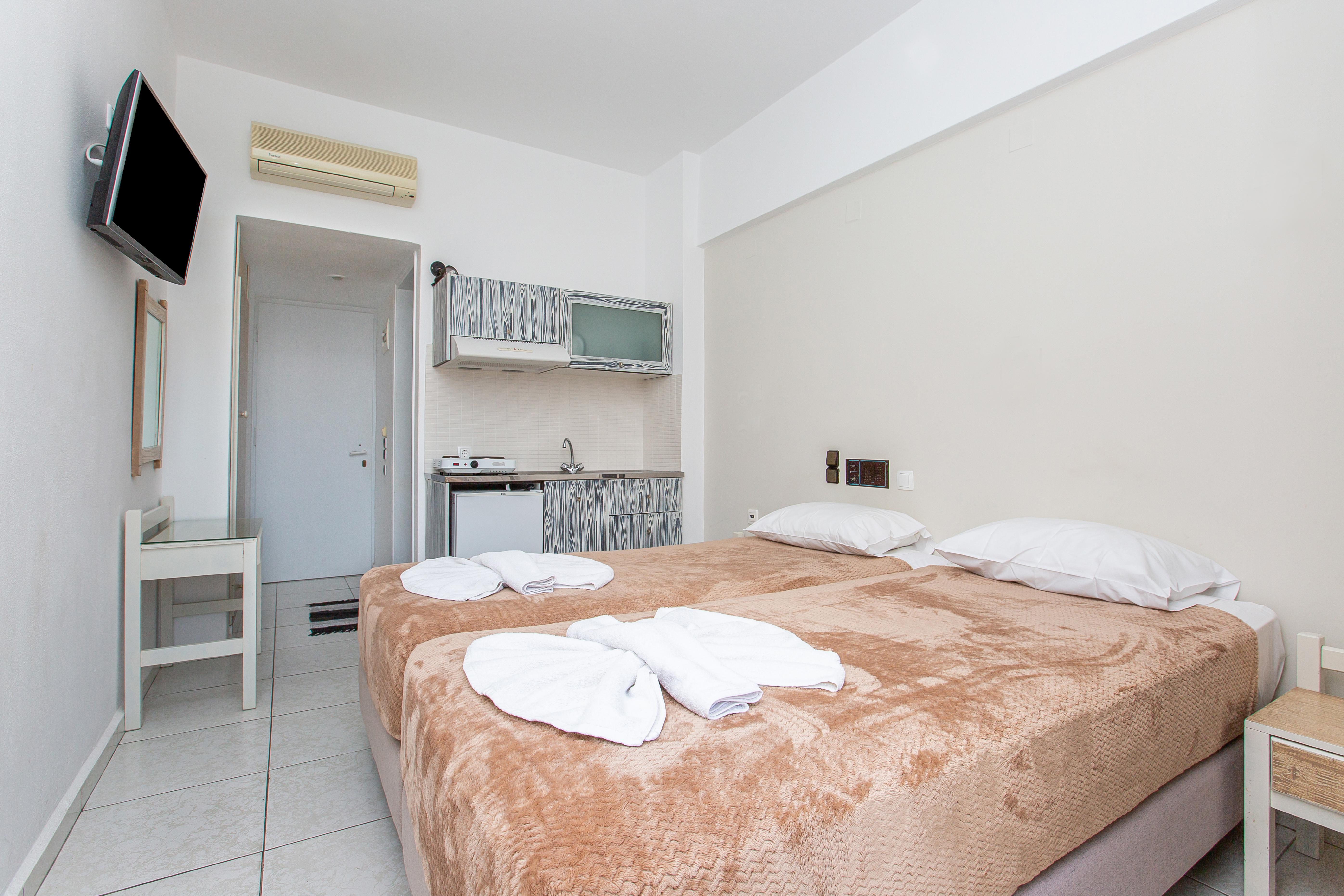 Hermes Hotel Malia Exterior photo