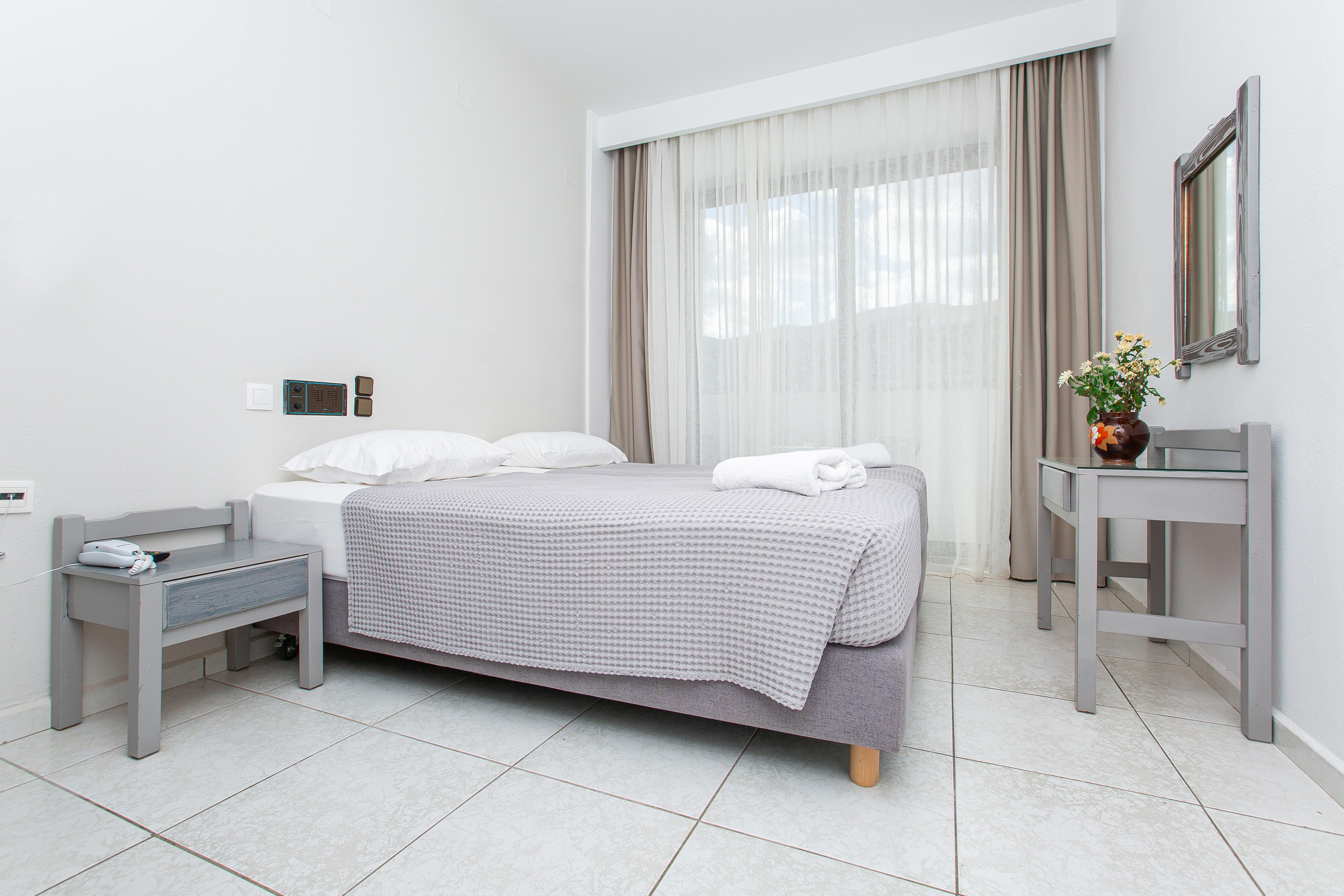 Hermes Hotel Malia Exterior photo