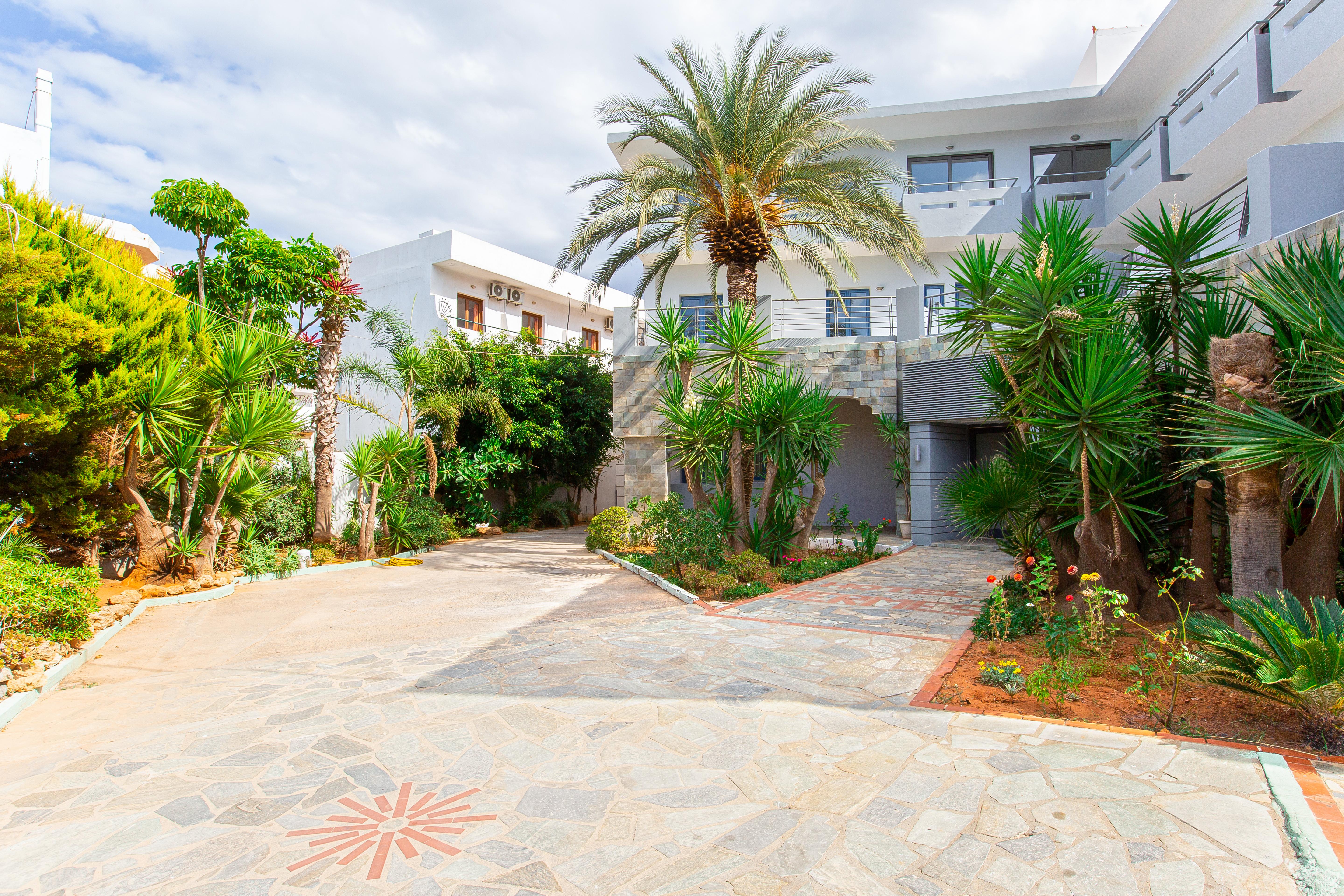Hermes Hotel Malia Exterior photo
